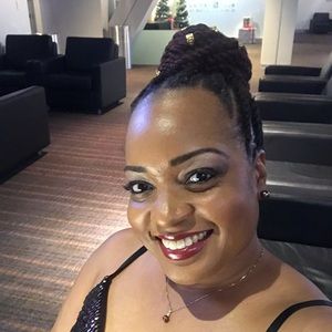 Meet your Posher, Angelique